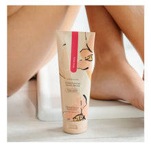 Load image into Gallery viewer, Conditioning Shave Cream - LOVE STORY
